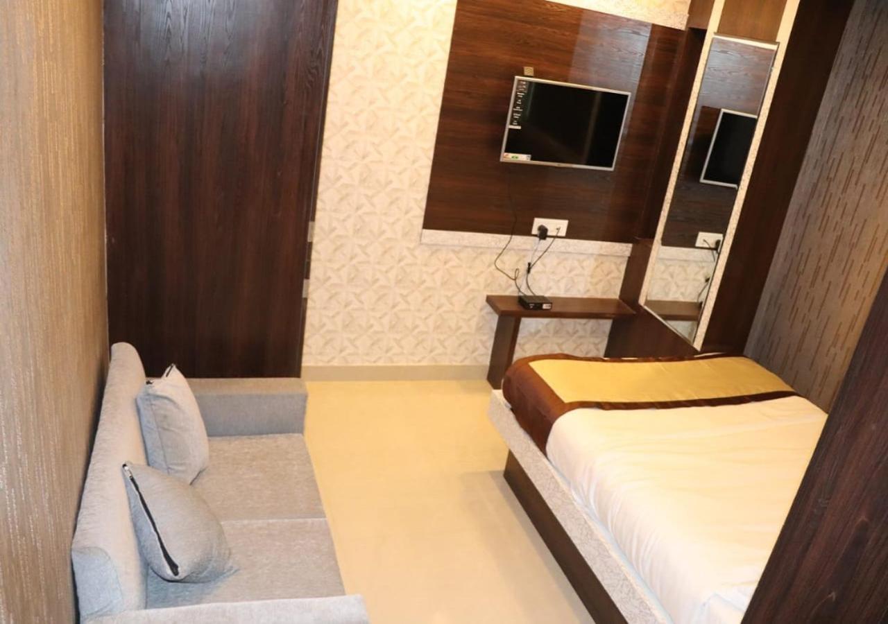 Hotel Angina Kalkuta Zewnętrze zdjęcie