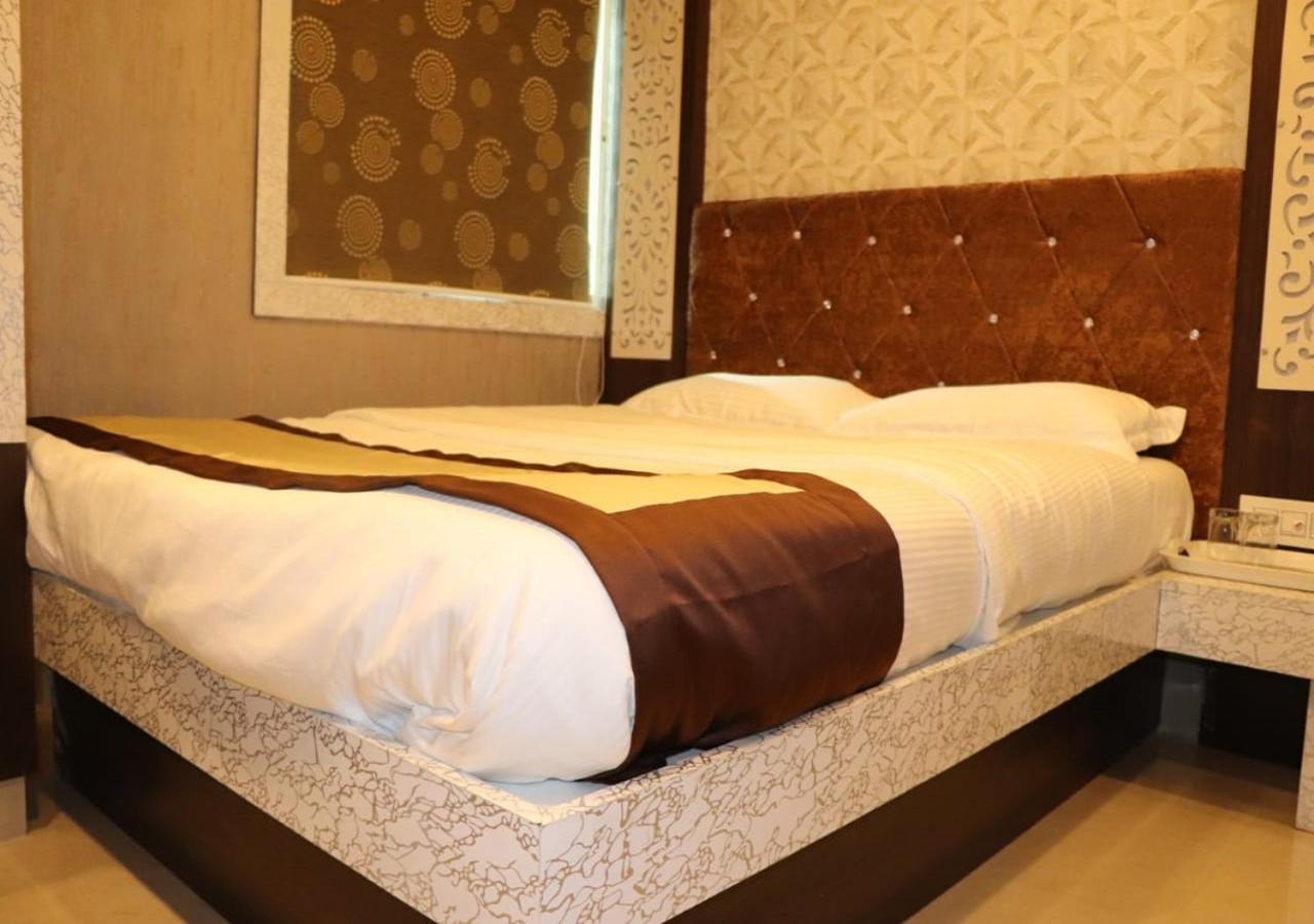 Hotel Angina Kalkuta Zewnętrze zdjęcie
